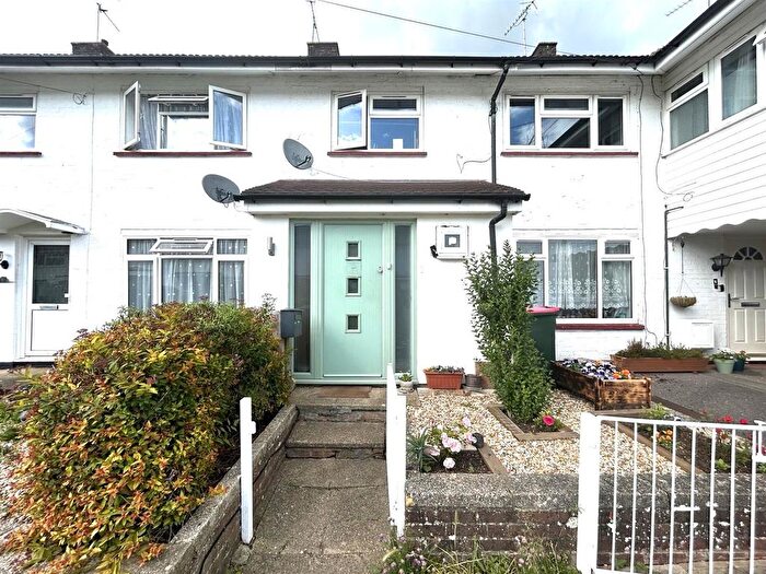 3 Bedroom Property To Rent In Ferring Close, Crawley, RH11