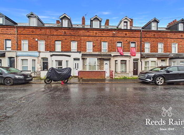 3 Bedroom House For Sale In Connsbrook Avenue, Belfast, BT4