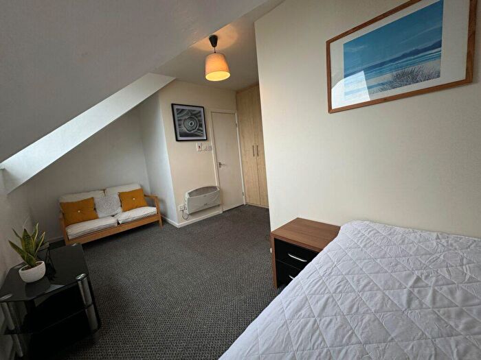 Studio To Rent In Flat, Irwin Approach, Halton, Leeds, LS15