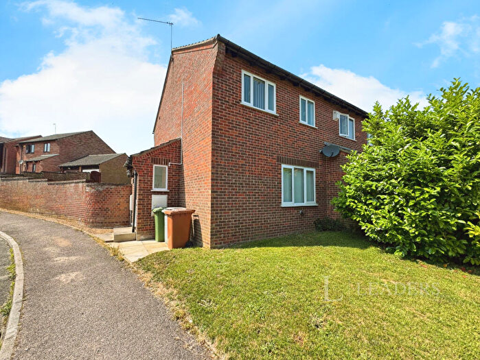 3 Bedroom Semi-Detached House To Rent In Chittock Close, Norwich, NR10