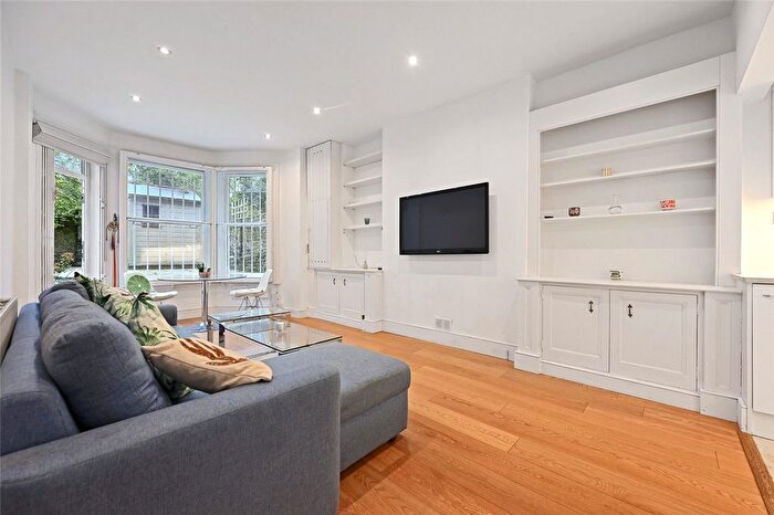 1 Bedroom Flat For Sale In Sinclair Road, Brook Green, London, W14