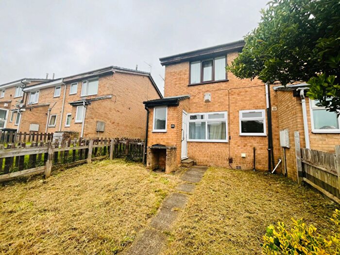 1 Bedroom Flat To Rent In Nursery Lane, Ovenden, Halifax, HX3