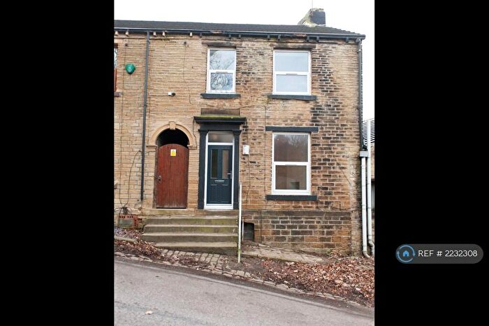 2 Bedroom Semi-Detached House To Rent In Deep Lane, Huddersfield, HD4