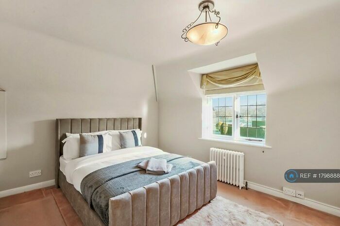 6 Bedroom Detached House To Rent In The Street, West Horsley, Leatherhead, KT24