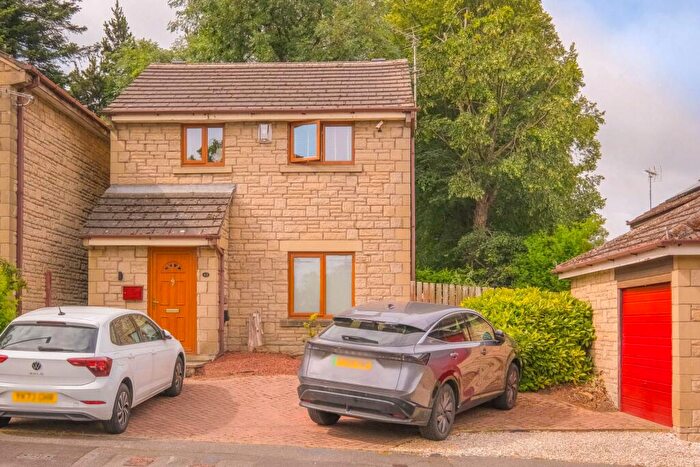 3 Bedroom Detached House For Sale In Howard Way, Meltham, HD9
