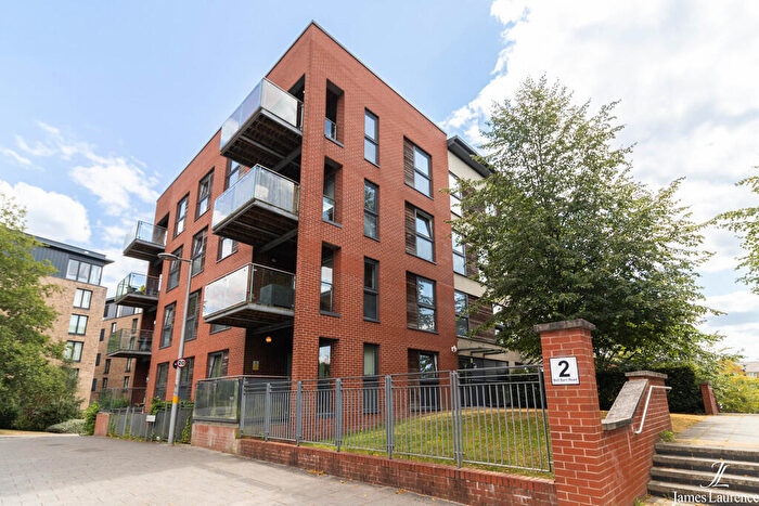 2 Bedroom Apartment To Rent In Bell Barn Road, Birmingham, B15