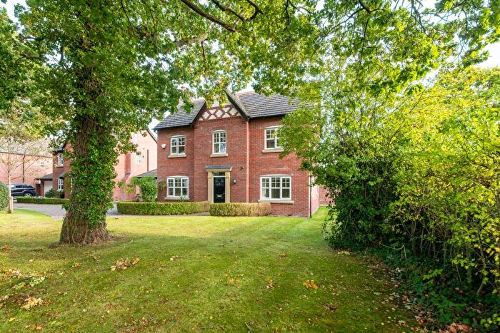 4 Bedroom Detached House For Sale In Granary Close, Milton Green, CH3
