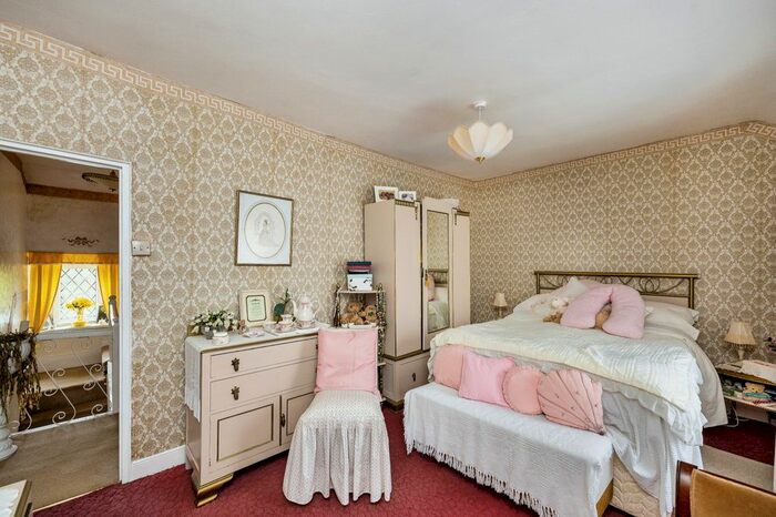 2 Bedroom End Of Terrace House For Sale In Culfor Road, Loughor, Swansea, SA4