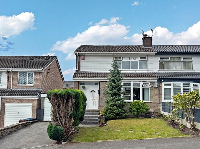 3 Bedroom Semi-Detached House For Sale In Kirkstone Drive, Royton, Oldham, OL2