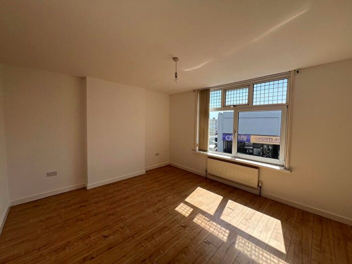 1 Bedroom Flat To Rent In Fortescue Road, Paignton, TQ3