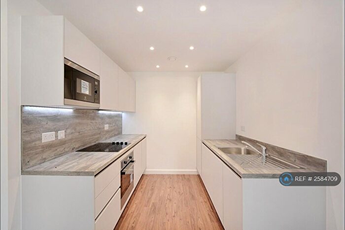 1 Bedroom Flat To Rent In Nyland Court, London, SE8