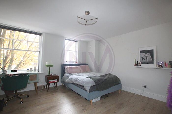 1 Bedroom Flat To Rent In Station Road, London, N21