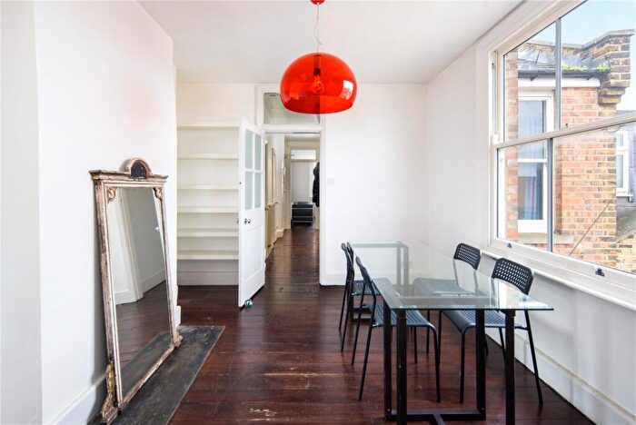 1 Bedroom Flat To Rent In Brooksby`s Walk, Hackney, London, E9