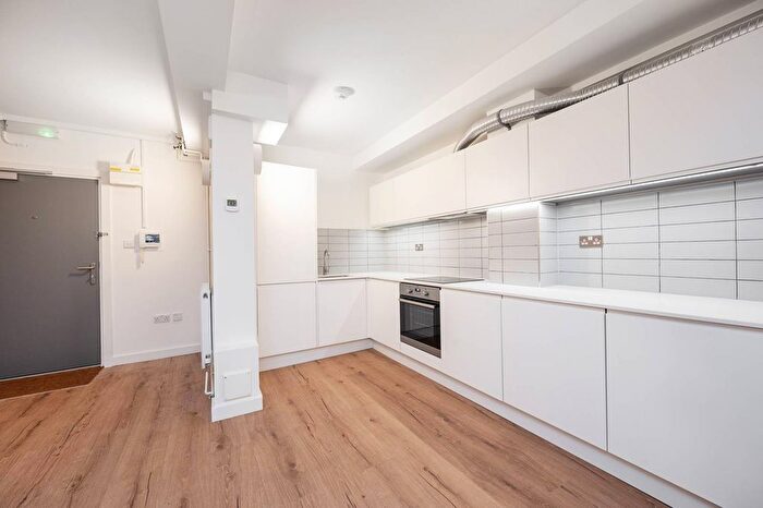 Studio To Rent In Springfield House, Dalston, London, E8