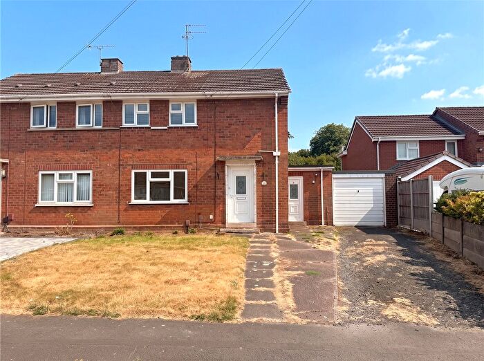 2 Bedroom Semi Detached House For Sale In Redhurst Drive, Fordhouses, Wolverhampton, West Midlands, WV10