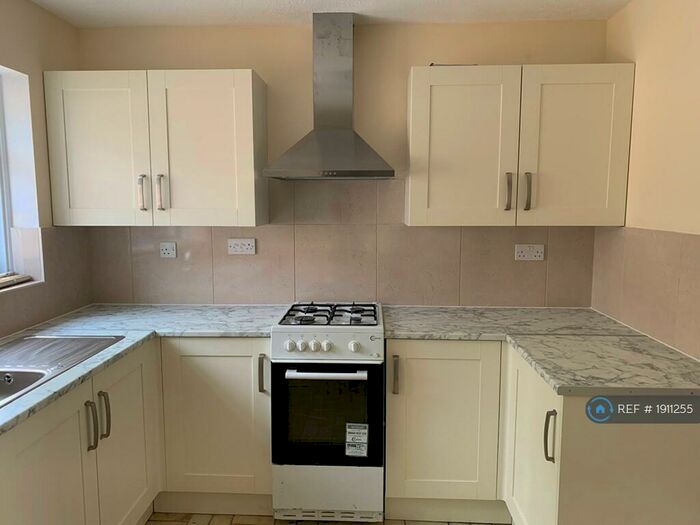 4 Bedroom Terraced House To Rent In Stapleford Close, Kingston Upon Thames, KT1