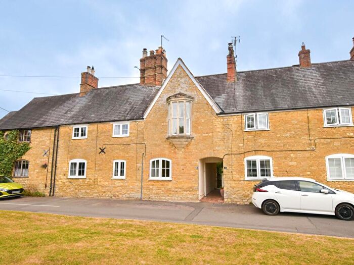 3 Bedroom Terraced House To Rent In The Green, Paulerspury, NN12