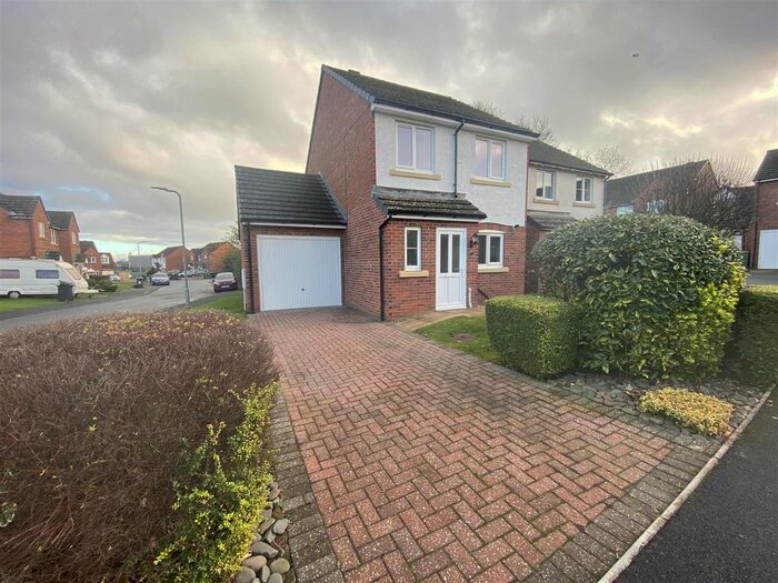 3 Bedroom Detached House To Rent In Helvellyn Rise, Carlisle, CA2