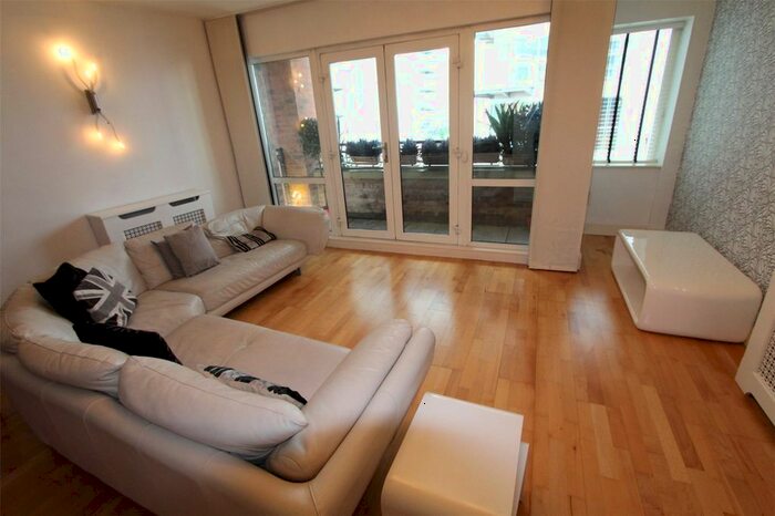 2 Bedroom Flat To Rent In The Gallery, Blackfriars Street, Salford, M3