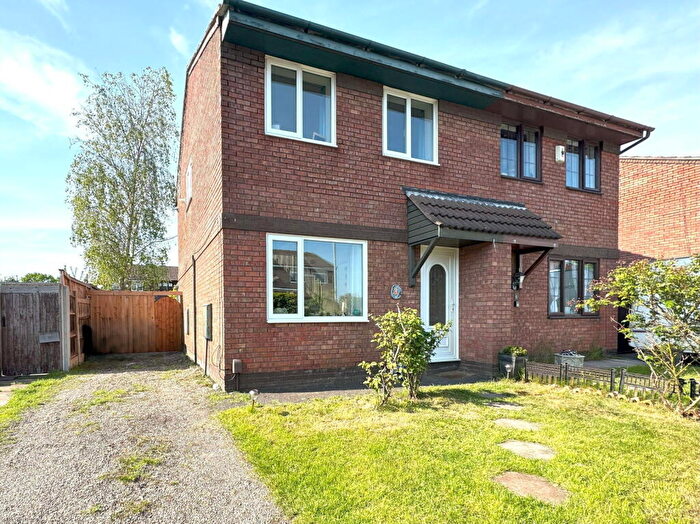 3 Bedroom Semi-Detached House For Sale In Glaisdale Drive, Southport, PR8