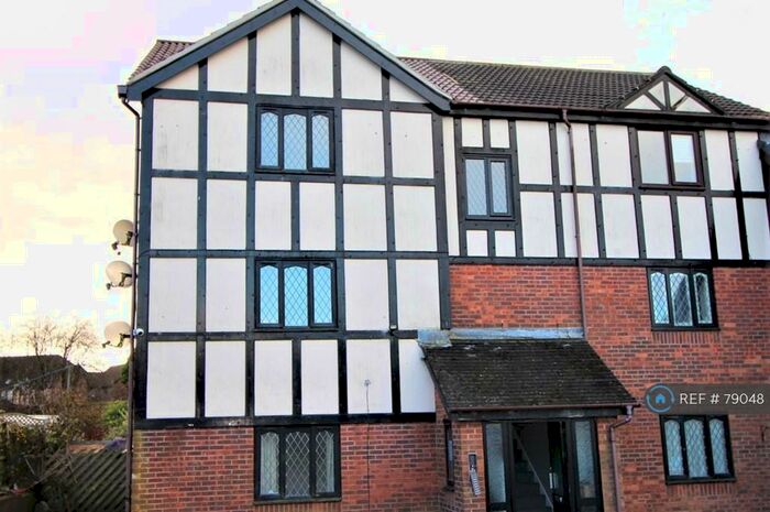 1 Bedroom Flat To Rent In Cranmer Court, Ravenhill, Swansea, SA5