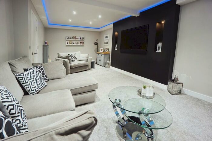 4 Bedroom Detached House For Sale In Mansfield Road, Worksop, Nottinghamshire, S80