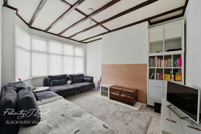 3 Bedroom Semi Detached House For Sale In Broad Walk, London, SE3