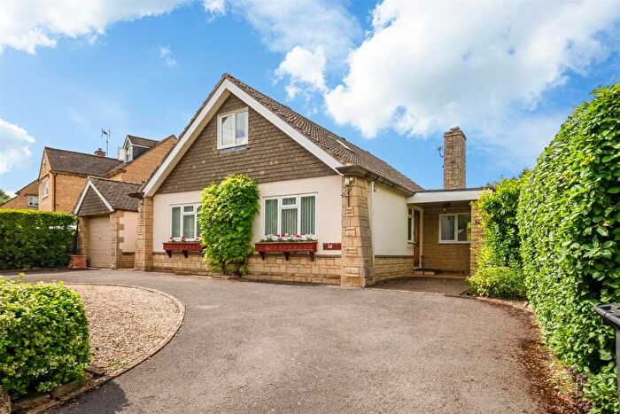 4 Bedroom Detached Bungalow For Sale In Cotswold Close, Tredington, Shipston-On-Stour, CV36
