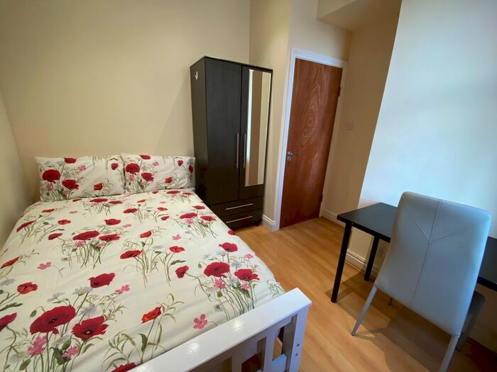 2 Bedroom Flat To Rent In Cromwell Road, London, SW7