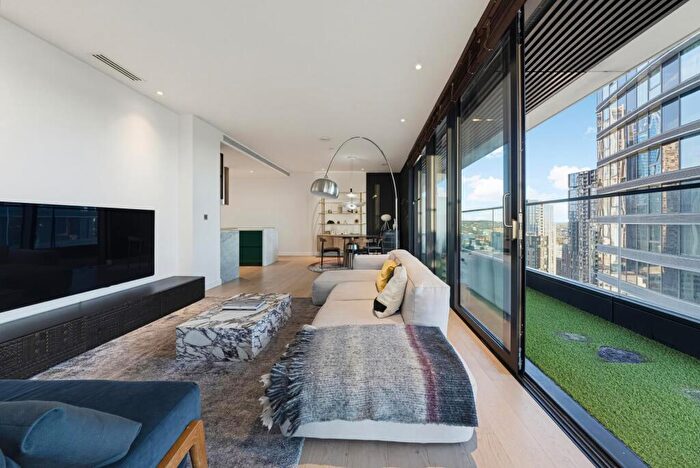 2 Bedroom Apartment For Sale In Hobart Building, Wards Place, London, E14