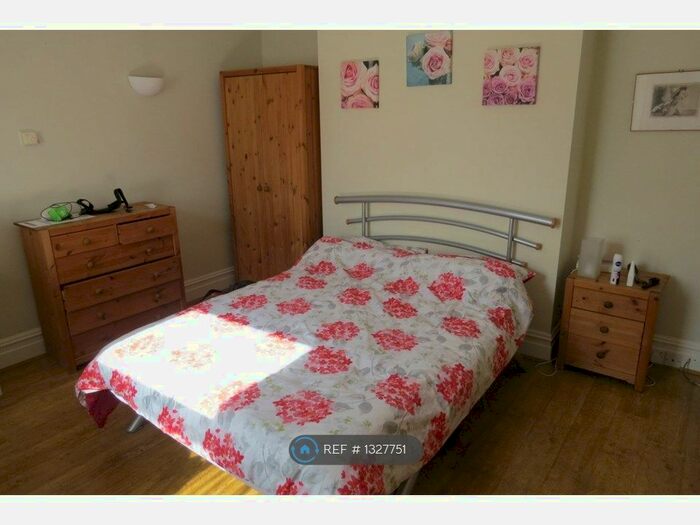 5 Bedroom Detached House To Rent In Frederica Road, Bournemouth BH9