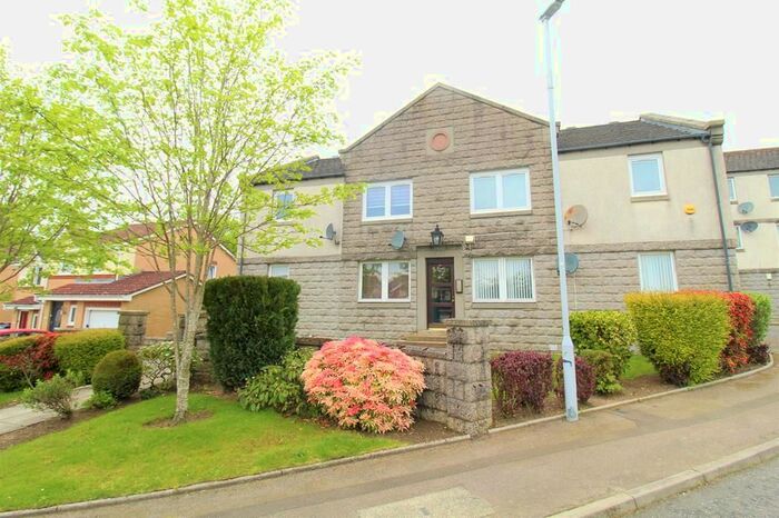 2 Bedroom Flat To Rent In Denwood, Top Floor, AB15