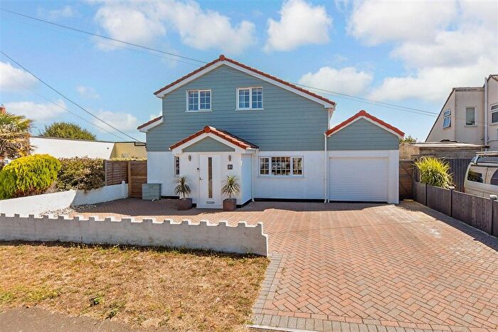5 Bedroom Detached House For Sale In Redoubt Way, Dymchurch, Romney Marsh, Kent, TN29