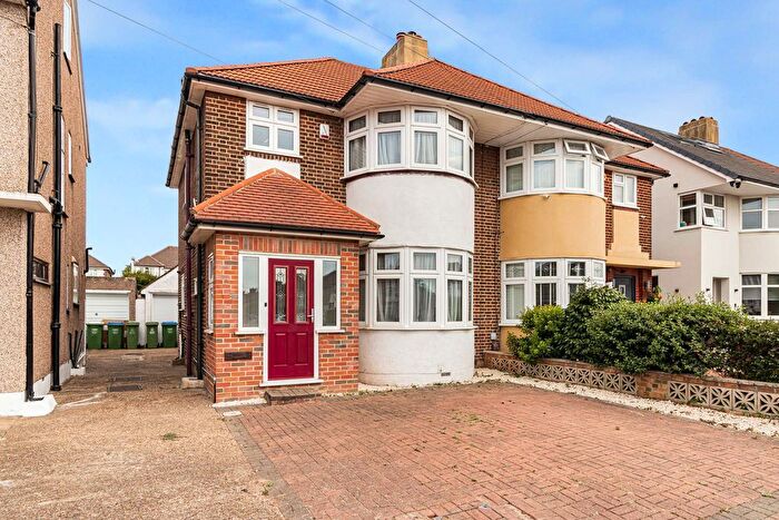 3 Bedroom Semi Detached House For Sale In Glengall Road, Bexleyheath, DA7