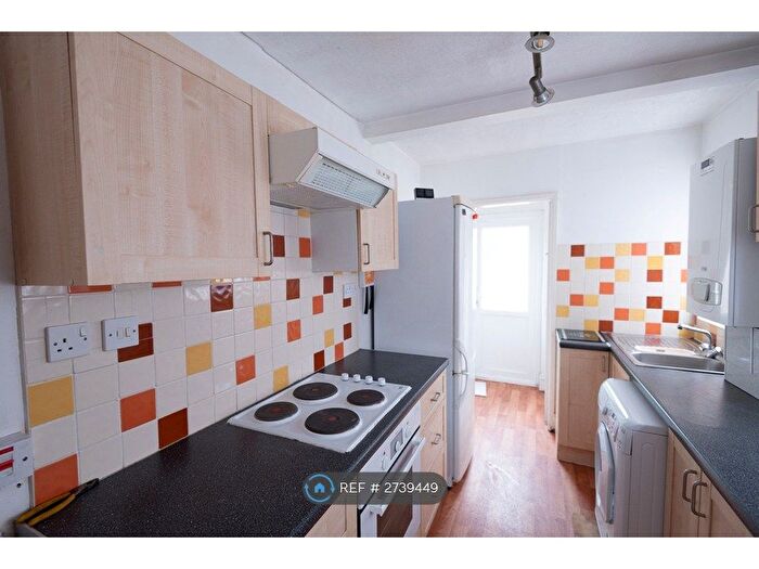 3 Bedroom Semi Detached House To Rent In Wheeler Avenue, Swindon, SN2