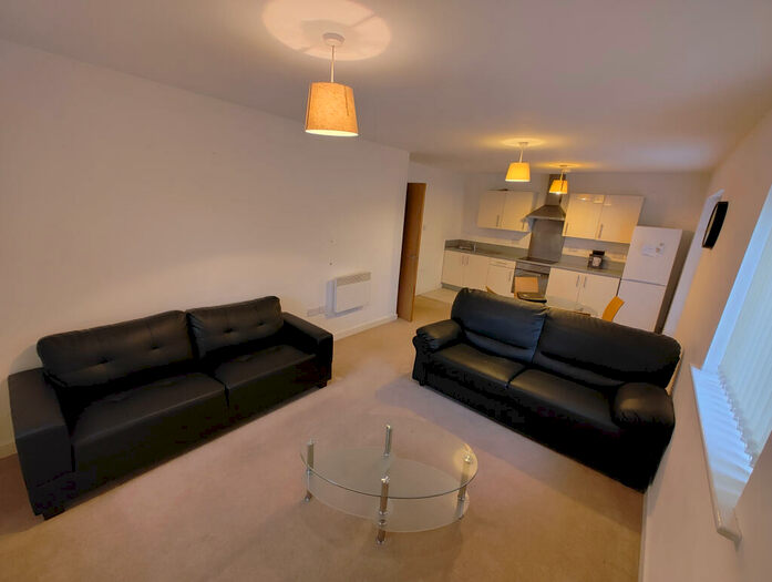3 Bedroom Apartment To Rent In Delta Point, Salford, M3