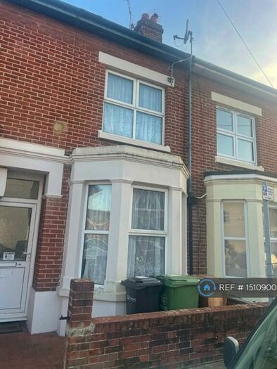 3 Bedroom Terraced House To Rent In Orchard Road, Southsea, PO4