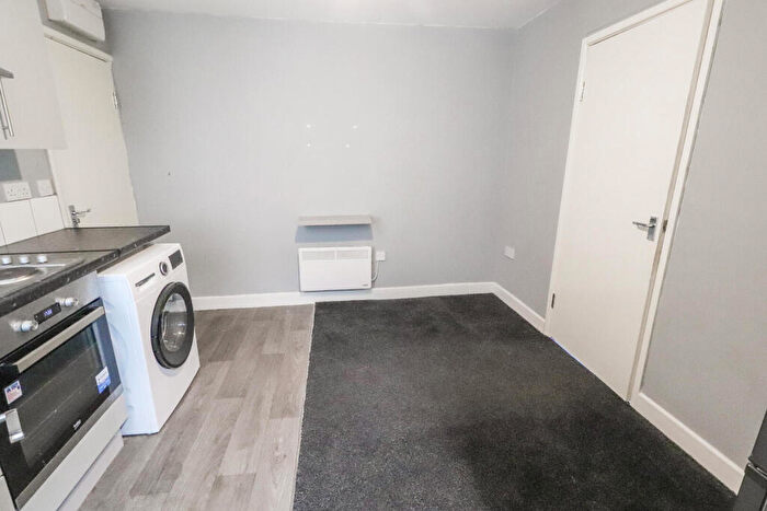 1 Bedroom Apartment To Rent In Foleshill Road, Coventry, CV6