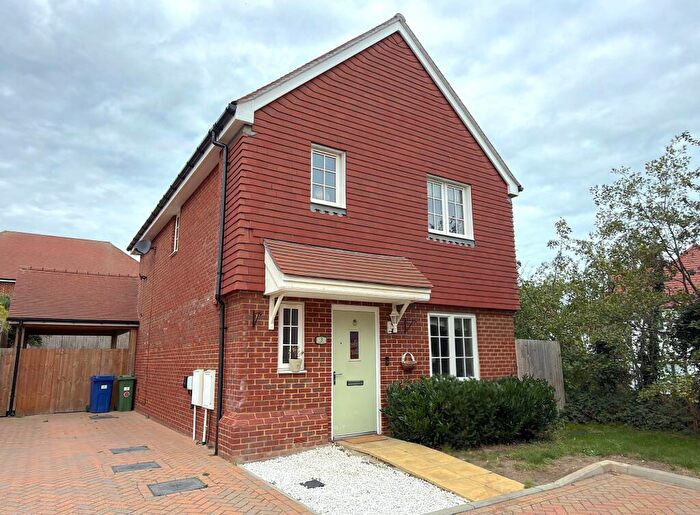 3 Bedroom Detached House For Sale In Arden Close, Faversham, ME13