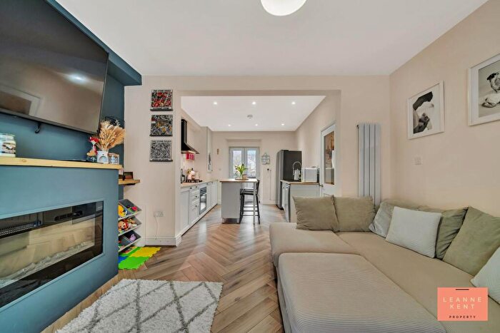 3 Bedroom Terraced House For Sale In Ffrwd Terrace, Llanbradach, CF83