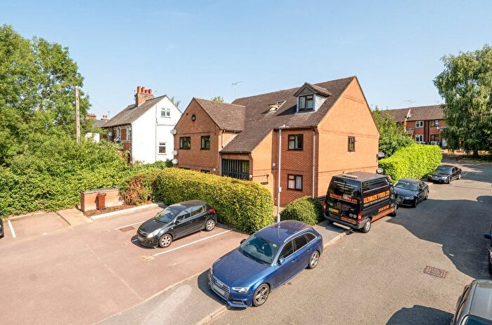 1 Bedroom Flat For Sale In Old Coach Drive, High Wycombe, HP11