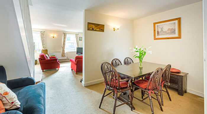 2 Bedroom Cottage For Sale In Mill Cottages, Yapton Road, PO22