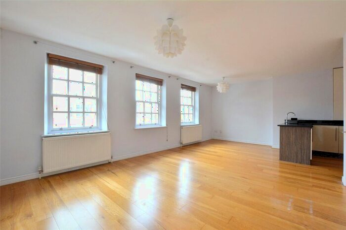 2 Bedroom Apartment To Rent In Francis Dodd Court, Cresswell Park, Blackheath, London, SE3