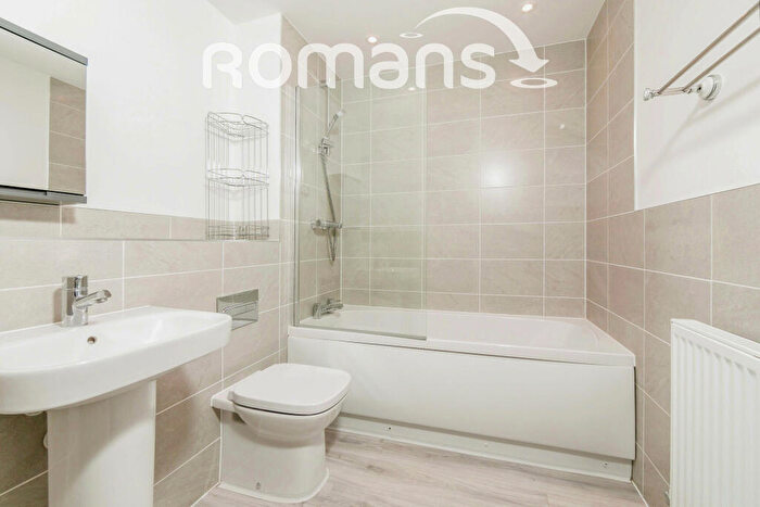 2 Bedroom Apartment To Rent In Nightingale Way, RG30