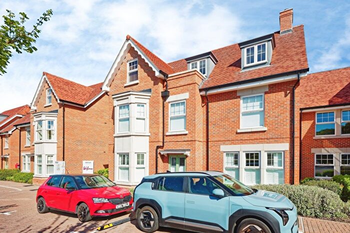 1 Bedroom Flat For Sale In New Dover Road, Canterbury, Kent, CT1