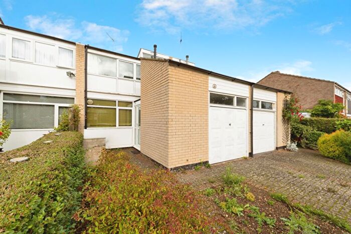 3 Bedroom Terraced House For Sale In Herns Lane, Welwyn Garden City, AL7