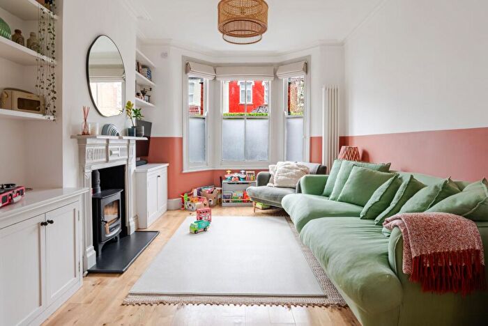 3 Bedroom Terraced House To Rent In Alton Road, Downhills Park, N17