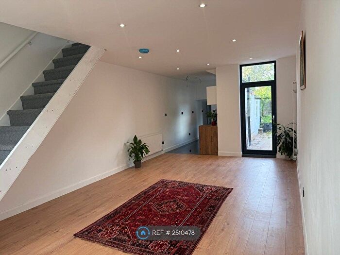 2 Bedroom Terraced House To Rent In Gristhrope Road, Birmingham, B29