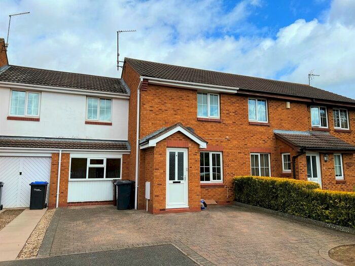 3 Bedroom Terraced House To Rent In Melchester Close, Hardingstone, Northampton, NN4