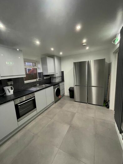 6 Bedroom Semi-Detached House To Rent In Pilkington Close, Bristol, BS34